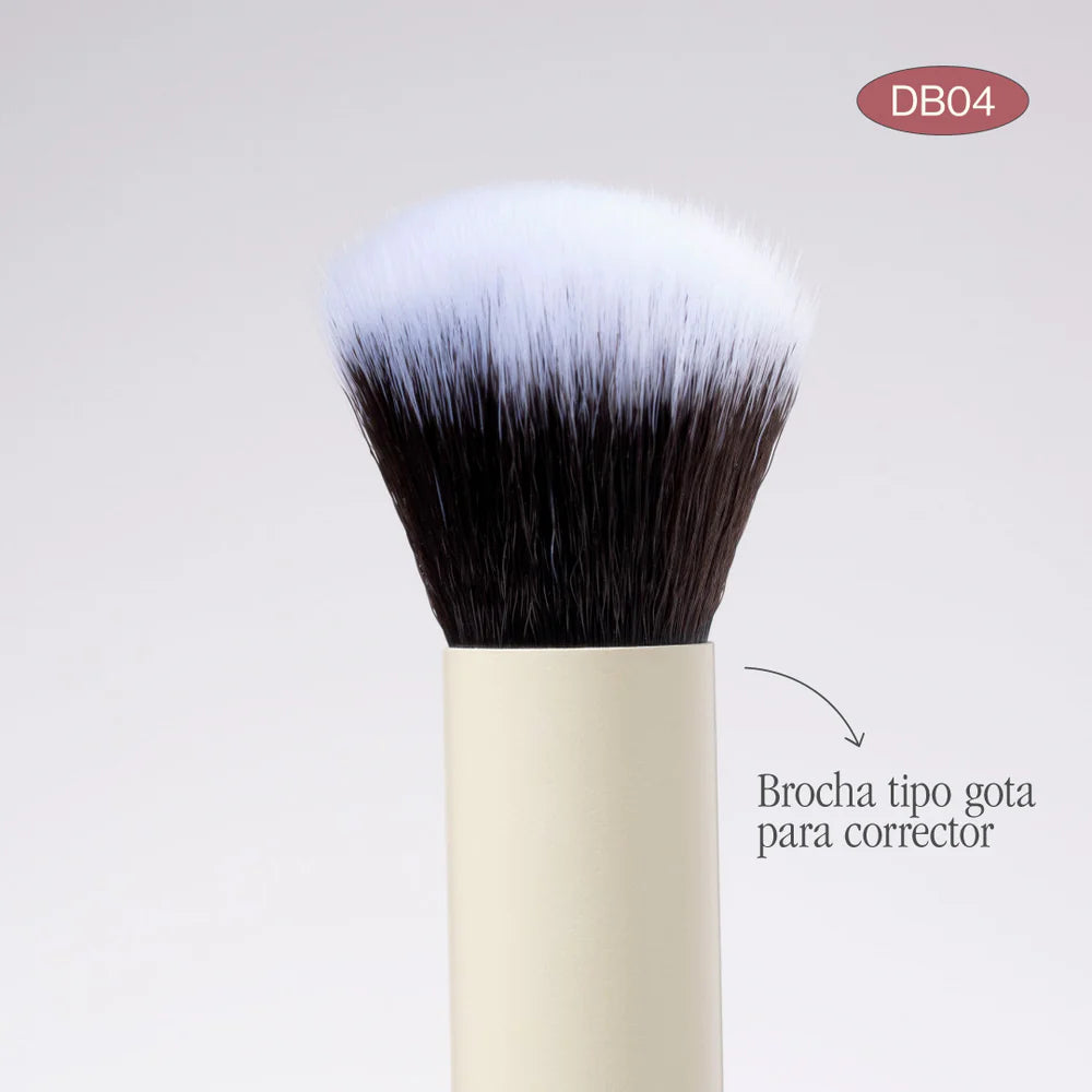 Brocha DUO KABUKI / CORRECTOR DB04 - Atenea