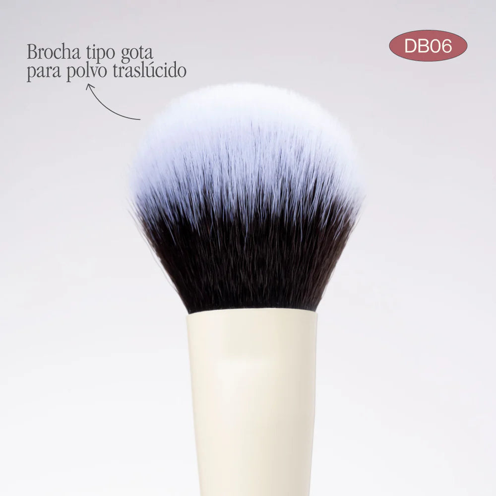Brocha DUO ILUMINADOR/POLVO SUELTO DB06