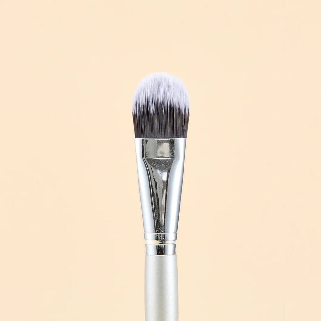 KIT DE BROCHAS DE MAQUILLAJE SILVER - ATENEA