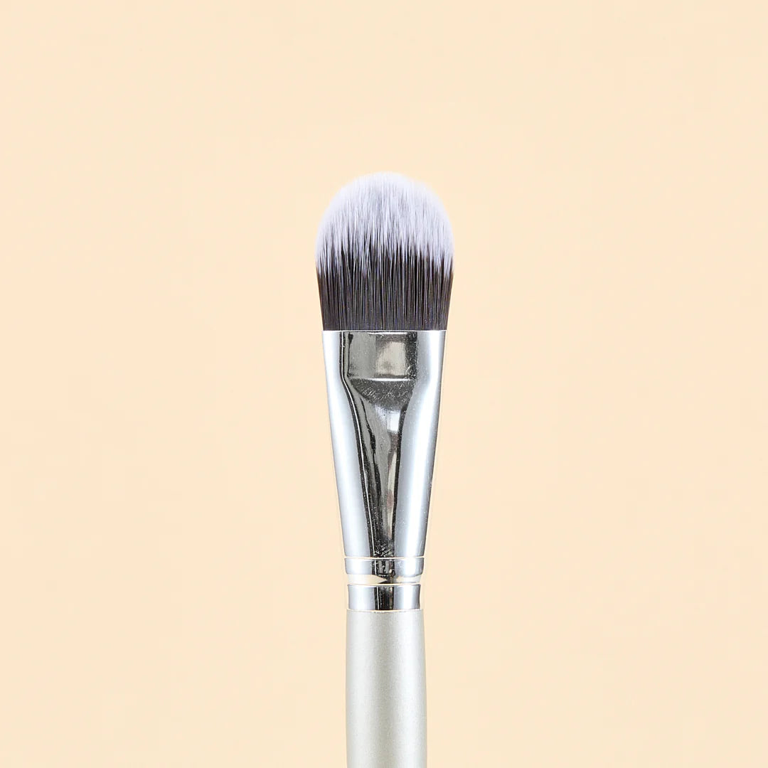 KIT DE BROCHAS DE MAQUILLAJE SILVER - ATENEA